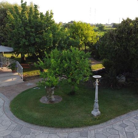 B&B Le Dee Di Paestum Esterno foto