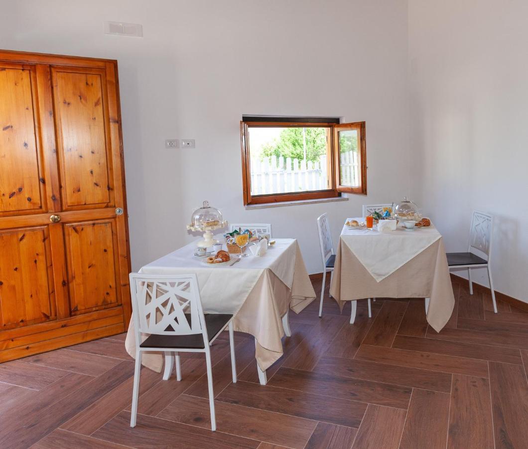 B&B Le Dee Di Paestum Esterno foto