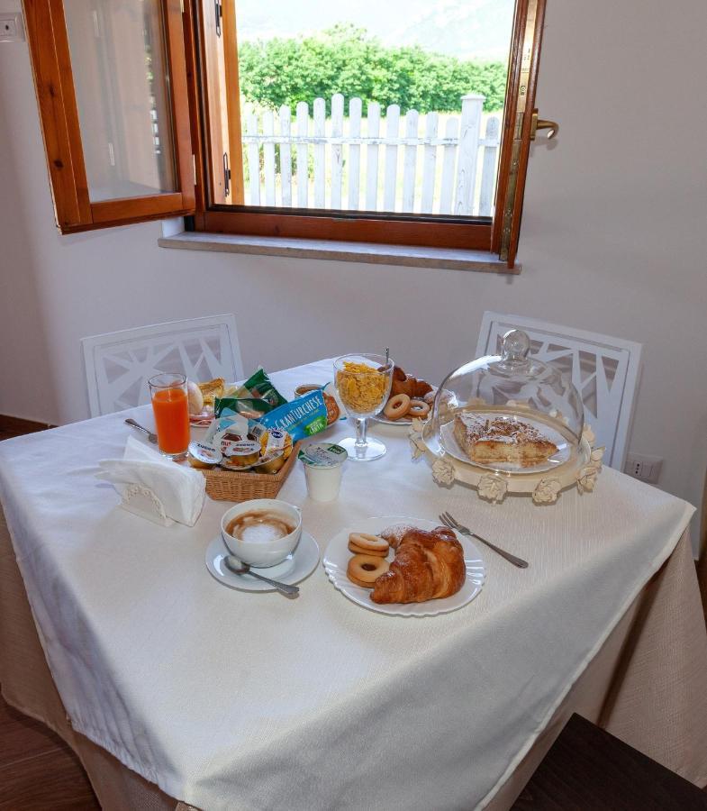 B&B Le Dee Di Paestum Esterno foto